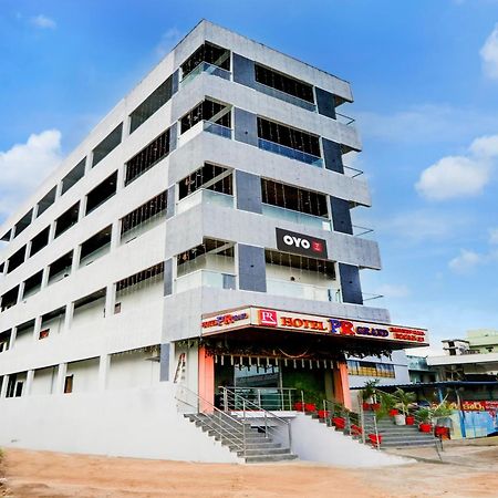 Hotel O Pr Grand Khammam Eksteriør billede