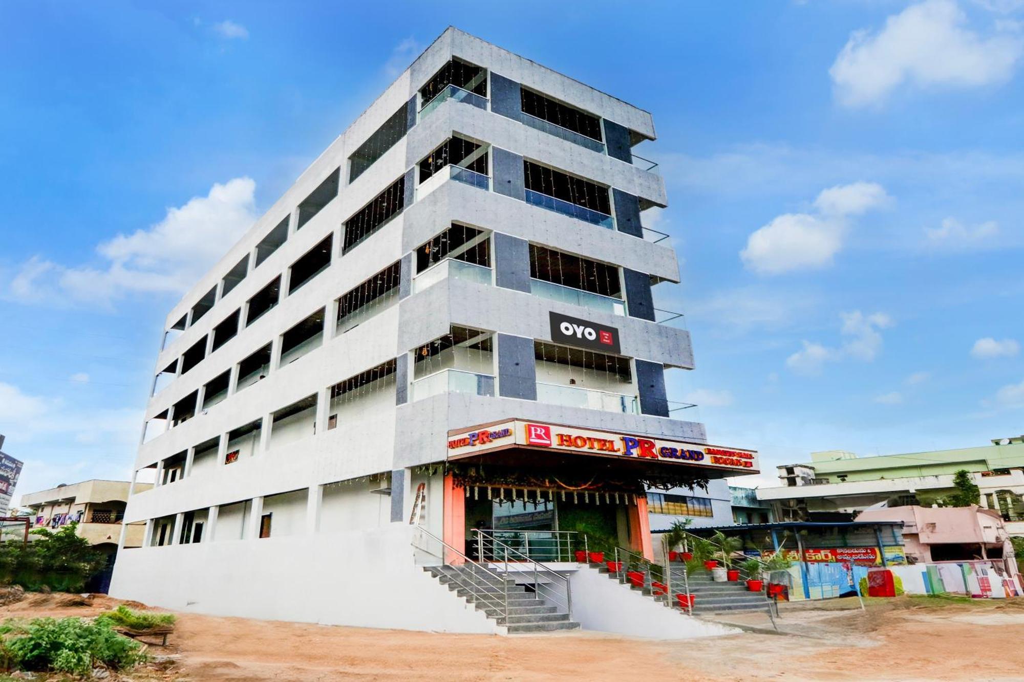 Hotel O Pr Grand Khammam Eksteriør billede